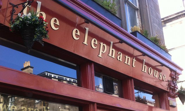 el café donde JK Rowling escribió Harry Potter en Edimburgo